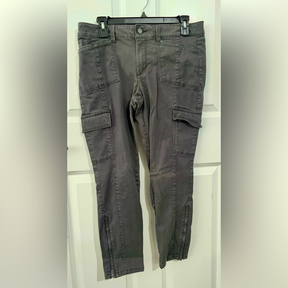 ** Clearance. Discounted to sell **White House Black Market Charcoal Cargo Pants